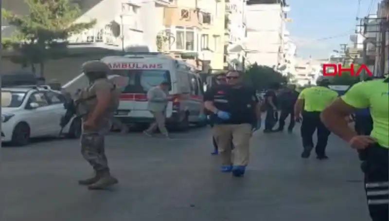 İzmir'de Karakola Yapılan Silahlı Saldırıda İki Polisten Acı Haber