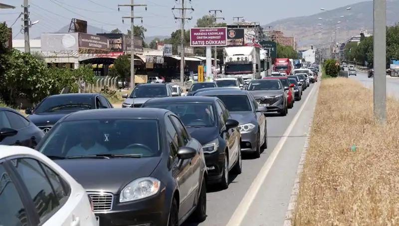 60 Kilometrelik Araç Kuyruğu: Aydın’dan Muğla’ya Uzanan Destanı