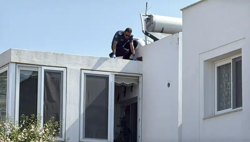 Bodrum'da Çatıdan Düşen Emekli Polis Hayatını Kaybetti, Detaylar Şok Etti