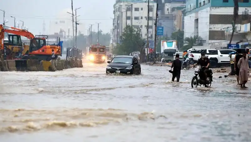 Pakistan’da Muson Yağmurları Felaketi: Ölü Sayısı 785’e Ulaştı, Hayatlar Karardı