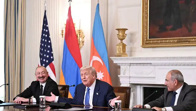 Aliyev'in Ermenistan'a Yapmış Olduğu Çarpıcı "Anayasa" Çağrısı