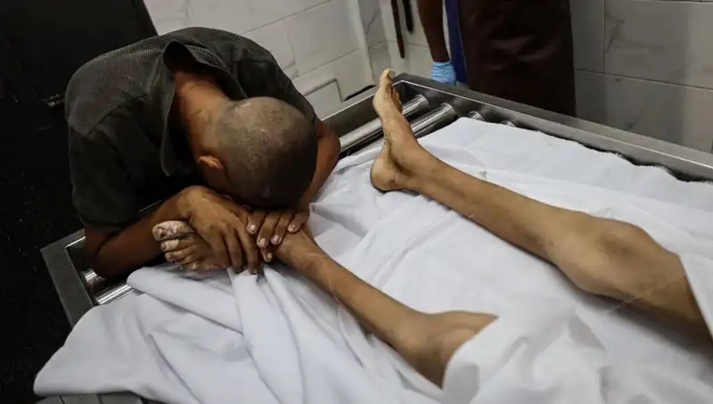 Gazze'de Açlık Alarmı: Bir Çocuğun Hayatı Düşlerimizde Kayboldu