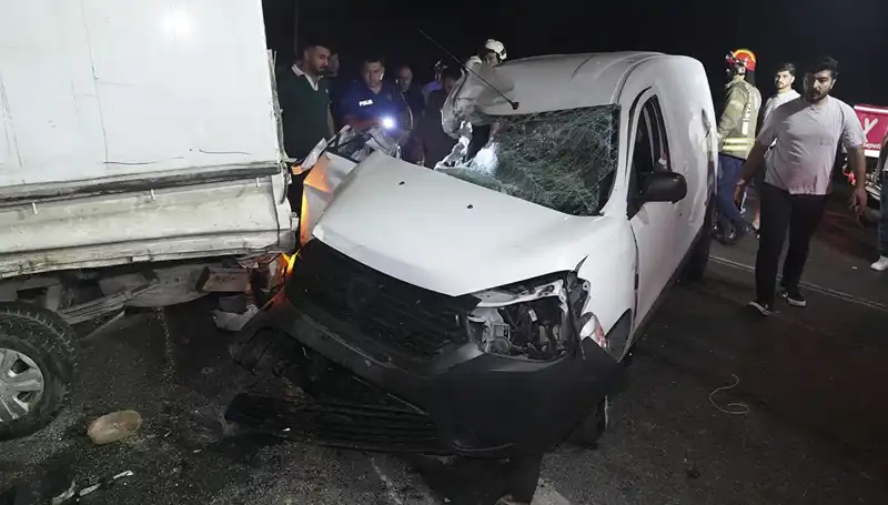 İstanbul'da Feci Kaza: Üç Yaralı, Yaşananlar Korkutucu