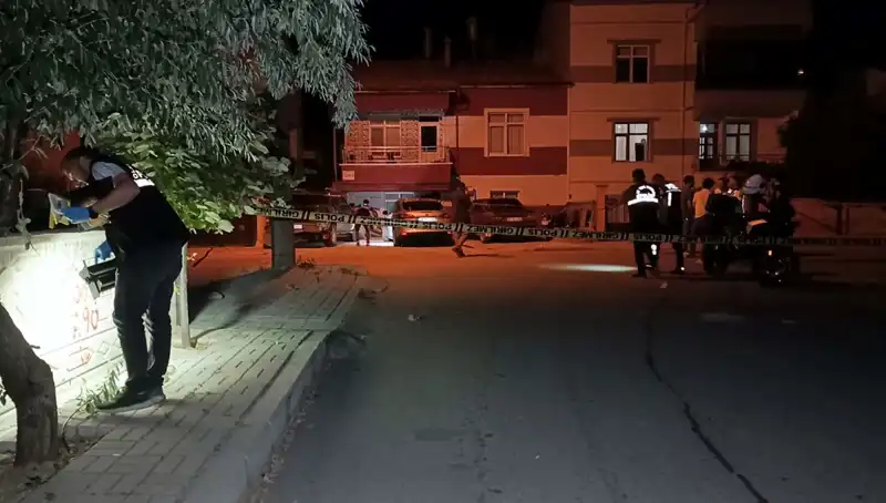 Karaman'da Kanlı Gece: Kız Arkadaşıyla Tartışan Genç, Dehşet Saçtı