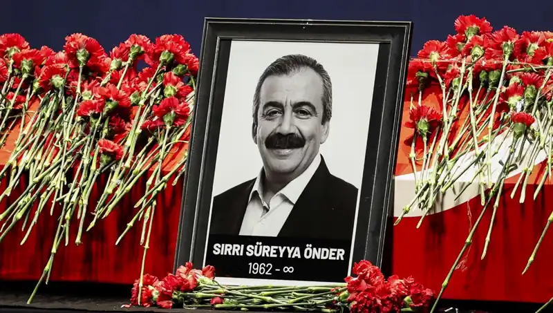 Meclis'te Sırrı Süreyya Önder Anmasında Duygusal Anlar Yaşandı