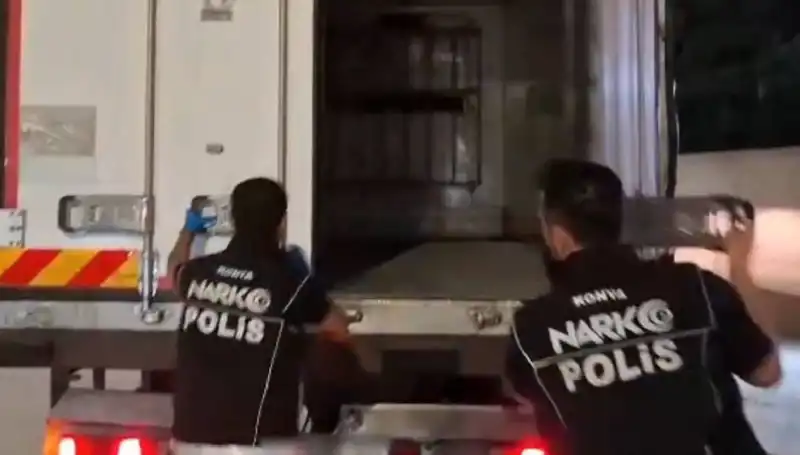 Konya'da Uyuşturucu Operasyonu: Dört Şüpheli Ele Geçirildi