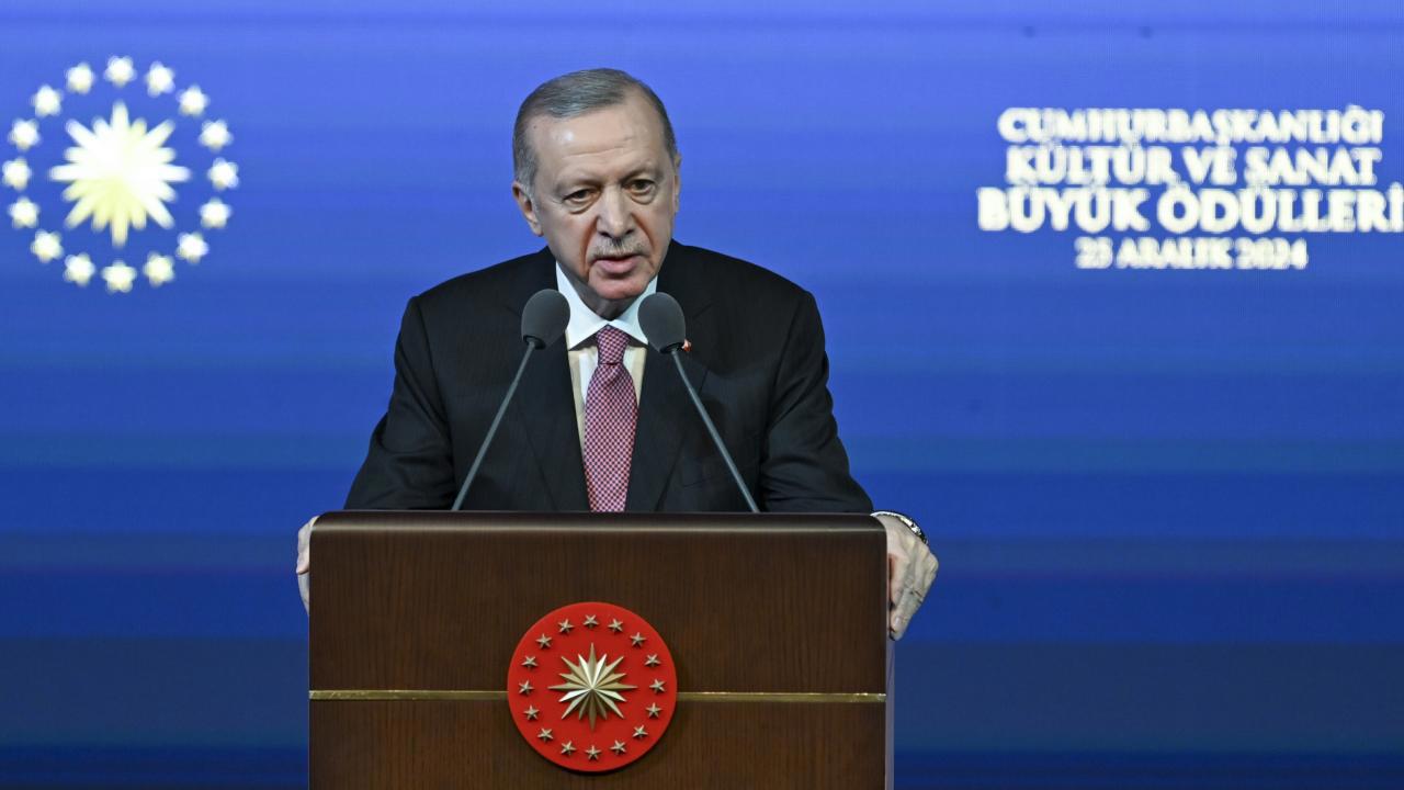 Cumhurbaşkanı Erdoğan Kültür ve Sanat İnsanlarına Destek Sözü Verdi.