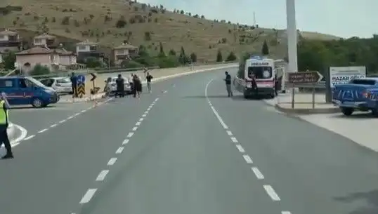 Elazığ'da Feci Kaza: İki Otomobil Çarpıştı, Yaralıların Durumu Kritik!
