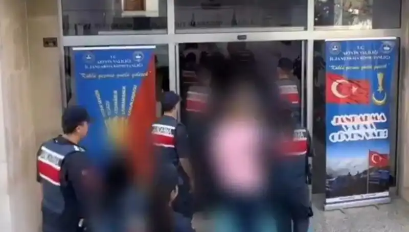 30 İlde FETÖ Operasyonu: 65 Kişi Tutuklandı, Gözaltılarda Şok Detaylar!