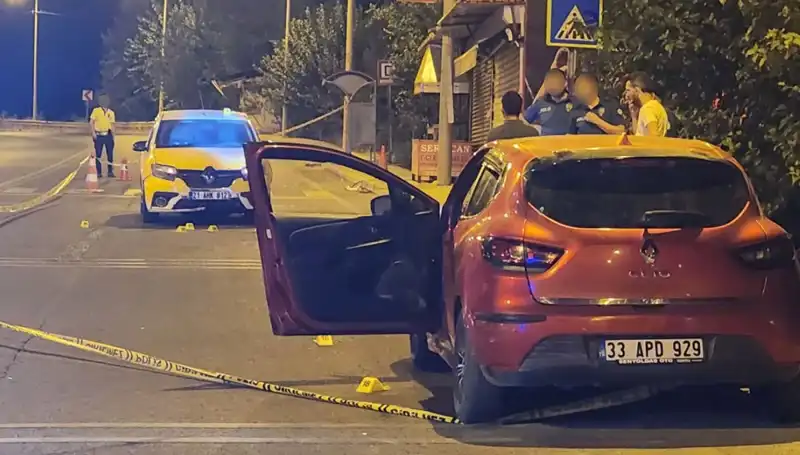 Otomobil Saldırısında Korkunç Anlar: İki Ölü, Beş Yaralı