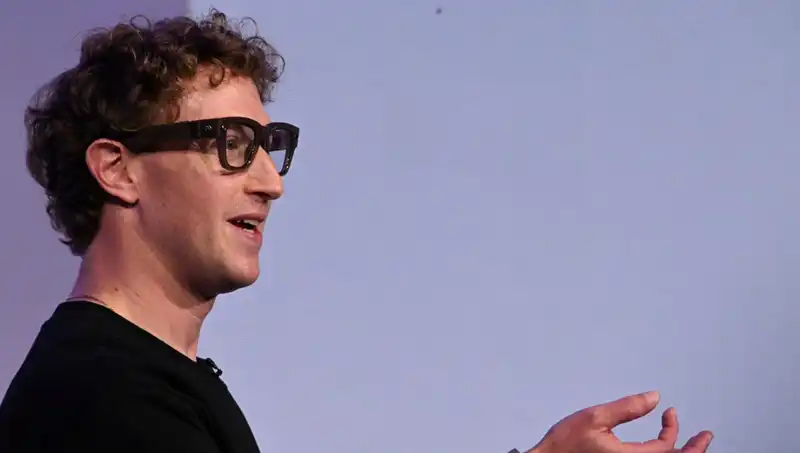 Zuckerberg'in Yeni Gözlüğü: Yapay Zeka ile Geleceği Şekillendiriyor!