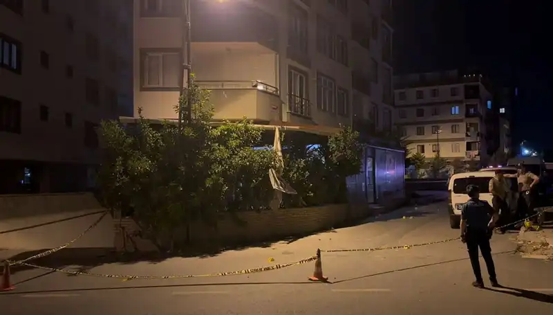 İstanbul'da Kafeye Yapılan Silahlı Saldırı Herkesi Şok Etti