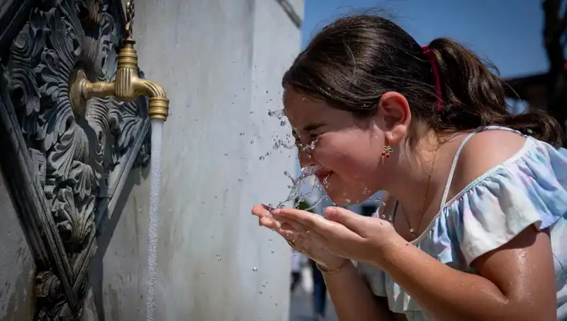 Türkiye'nin 16 Şehrinde Sıcaklık 40 Dereceyi Aştı: Yaz Gelmeden Uyarılar Artıyor