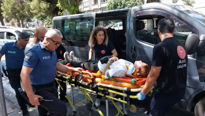 Samsun'da Minibüs Kamyona Çarpınca Korkutan Kaza: Yaralılar Var